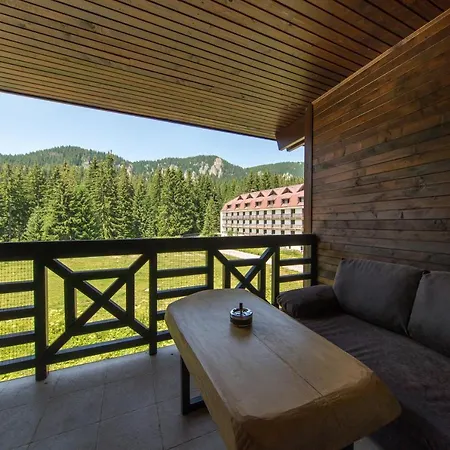The Lake View Residence Aparthotel